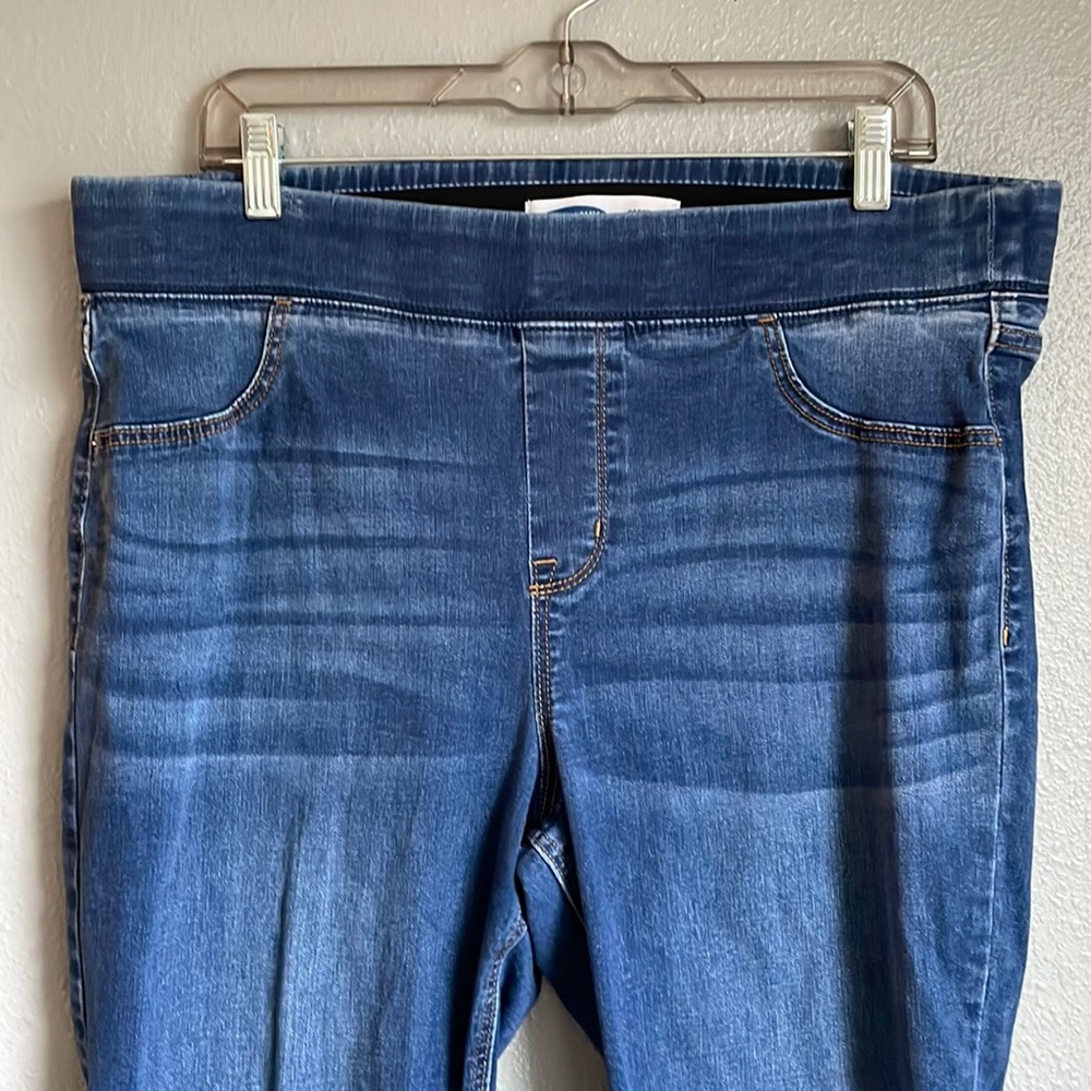 Old navy rockstar jeggings pull on